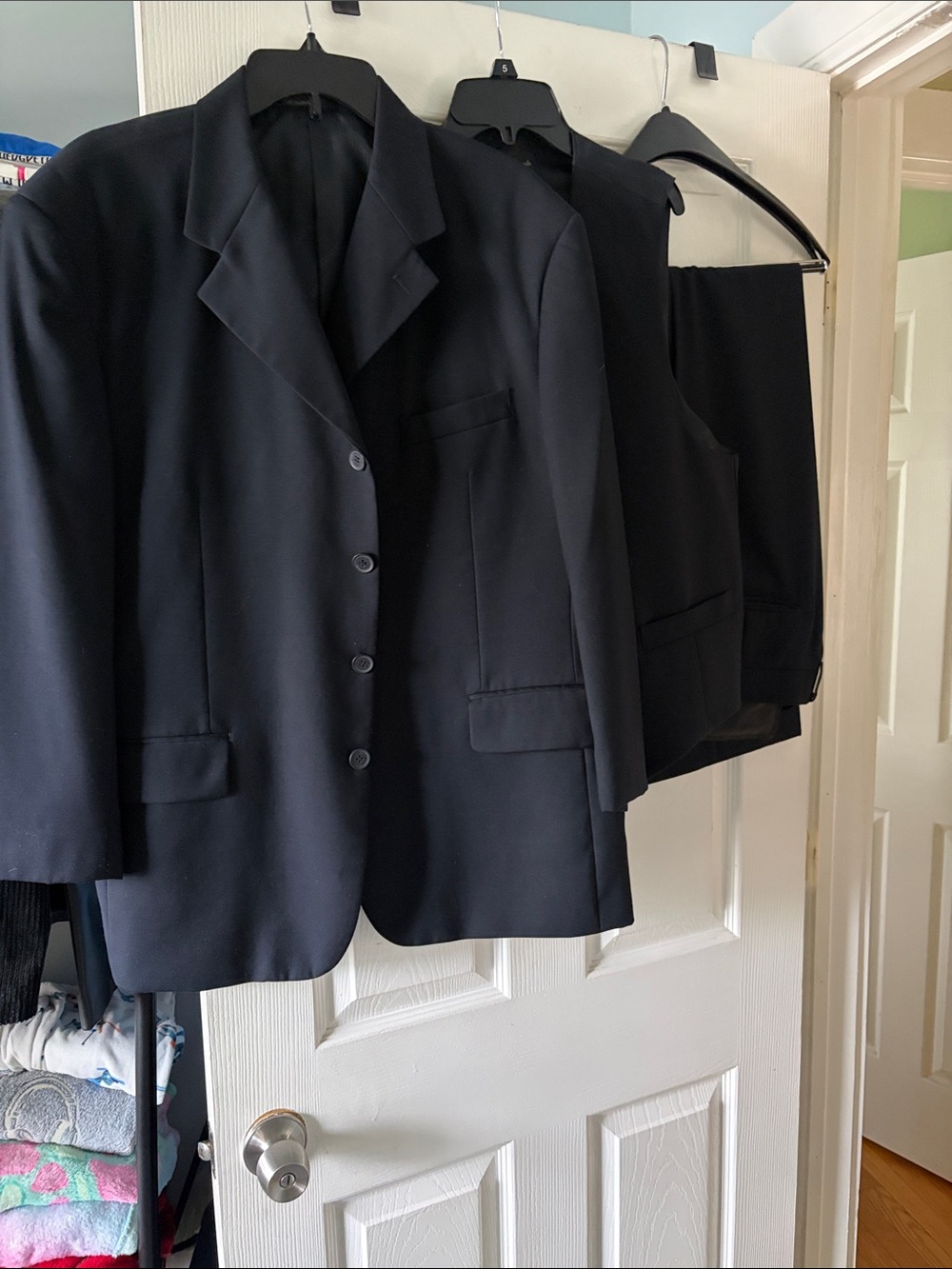 Classic Men's navy blue Suit Jacket, Vest & Trousers